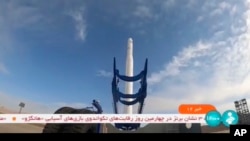 Fotografija iz videa koji je emitovala iranska državna televizija 27. septembra 2023. koji pokazuje da je satelit Noor-3 navodno lansiran sa nepoznate lokacije u Iranu. Ilustrativna fotografija
