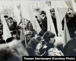 Участь у «ланцюгу єдності» на Софійській площі в Києві, 1990 рік