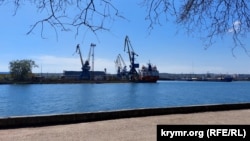 Иностранное судно в порту Керчи, 24 апреля 2023 года 