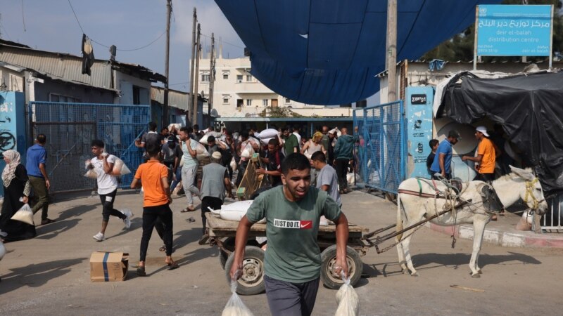 Гуманитарлық көмек артқан 33 жүк көлігі жексенбіде Газа секторына өтті