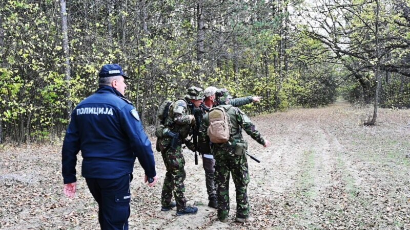 Policija u Srbiji pronašla 77 migranata