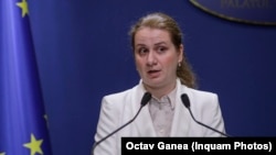 Ministrul Educației, Ligia Deca, spune că, în ciuda apariției în spațiul public a subiectelor de la Bacalaureat, corectitudinea examenelor nu a fost afectată.