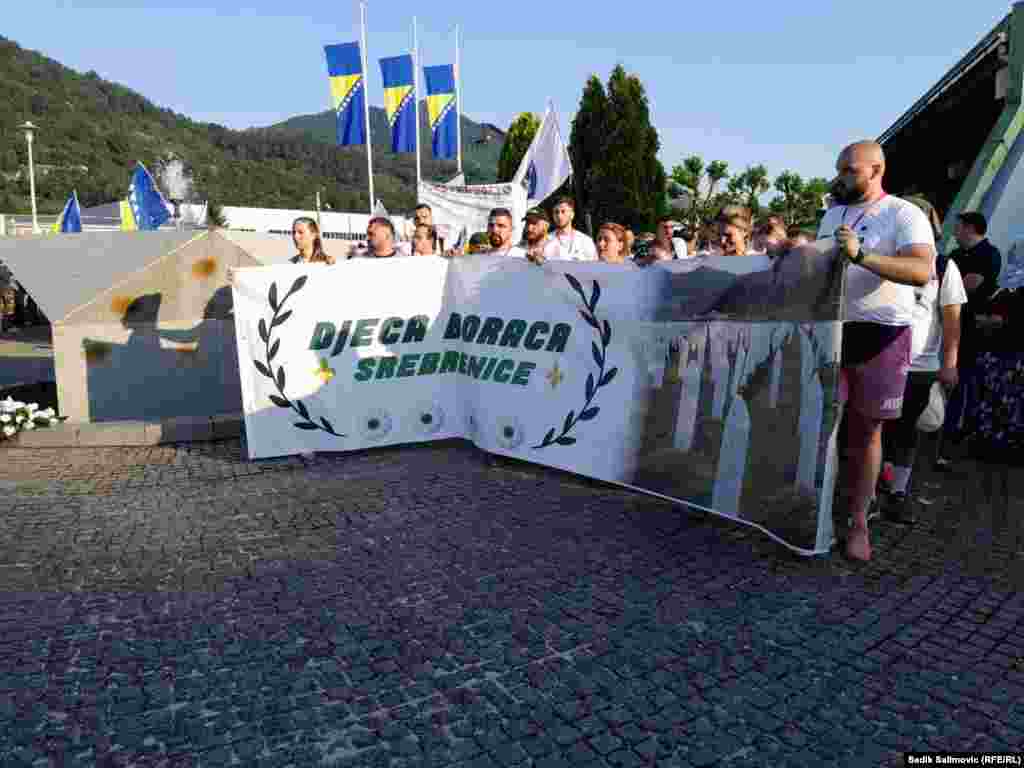 Dolazak učesnika Marša mira u Memorijalni centar Srebrenica - Potočari.