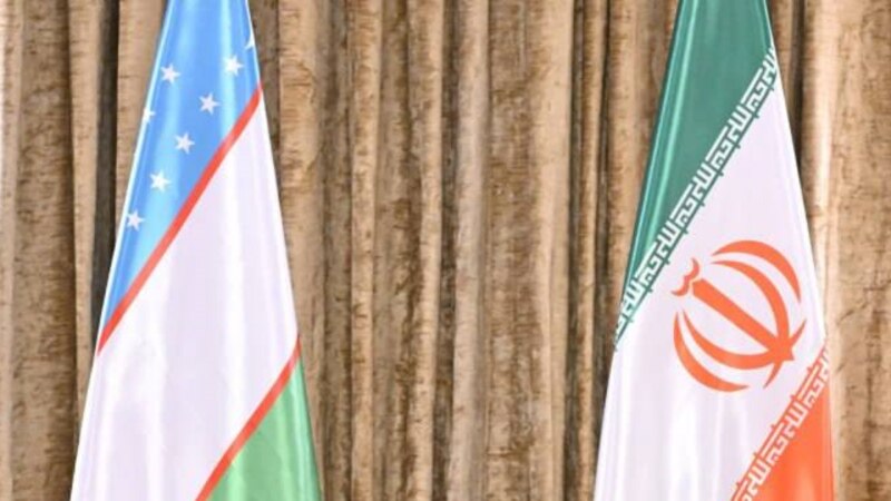 Иран Өзбекстан менен визасыз режим киргизүүнү көздөп жатат 