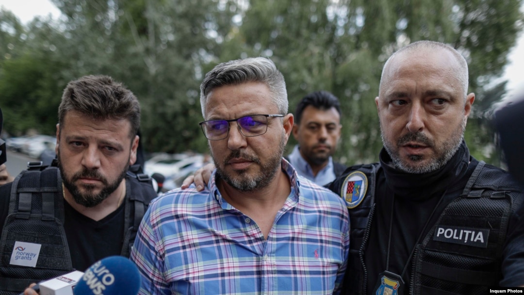 Ionuț Doldurea, fiul primarului din Carcal Ion Doldurea, și asociatul său Cosmin Stîngă au fost arestați preventiv miercuri pentru 30 de zile, fiind inclupați pentru distrugere din culpă urmată de un dezastru.