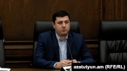 Секретарь оппозиционной фракции «Честь имею» Тигран Абраамян