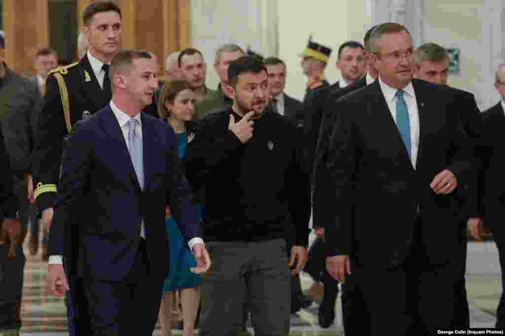  La Parlament, președintele Senatului Nicolae Ciucă i-a transmis lui Volodimir Zelenski că România a fost alături de Ucraina din prima zi a războiului și va continua să fie, cât timp va fi nevoie.&nbsp; &nbsp;