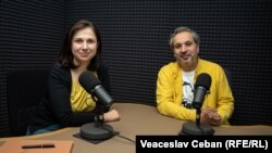 Jurnalista Europei Libere Victoria Coroban și Andrei Perciun, doctor în filosofie.