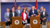 Prestavnici opozicije u RS-u na konferenciji za medije u Banjaluci, za desnom govornicom Milan Miličević, predsjednik SDS-a (foto-arhiv)