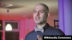 Роман Либеров