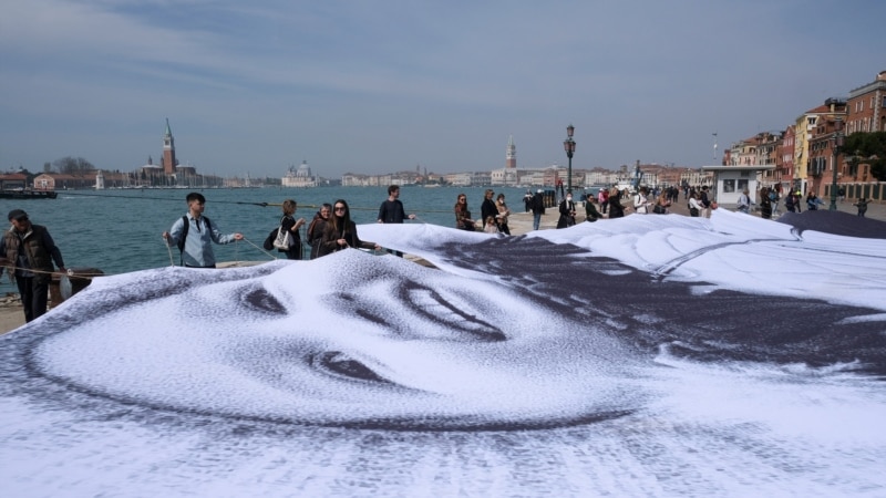 ვენეციის ბიენალე - ხელოვნების ოლიმპიადა რუსეთის დროშით?