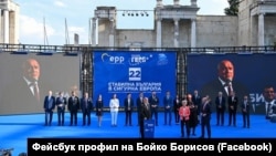  Снимка от предизборното събитие на ГЕРБ, в което вземат участие Манфред Вебер и Урсула фон дер Лайен. 