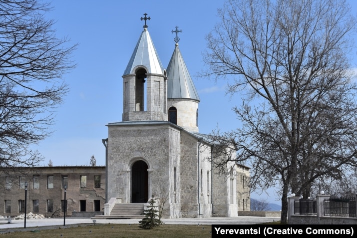 Kisha Baptiste Shën Xhoni në Susa/Shushi të Nagorno-Karabakut, e fotografuar më 2018. Kisha është njohur me emrin Kanaç Zham në gjuhën armene.
