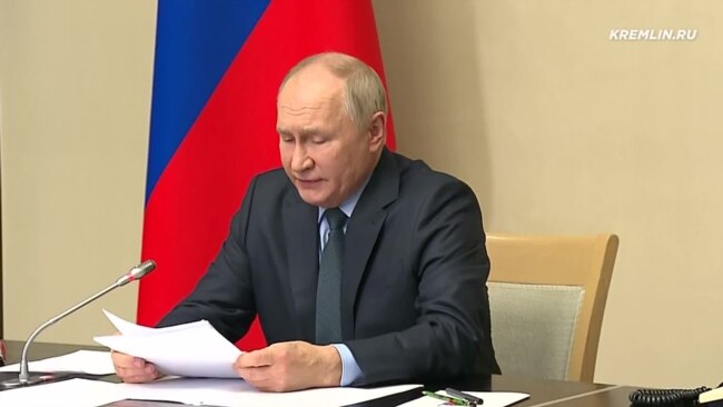 Путин о "попытках раскачать" обстановку в России