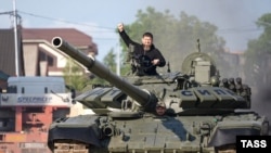 Глава Чеченской Республики Рамзан Кадыров на модернизированном танке Т-72. Российская Федерация, май 2023 года