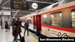 Voz je krenuo sa stanice u Berlinu