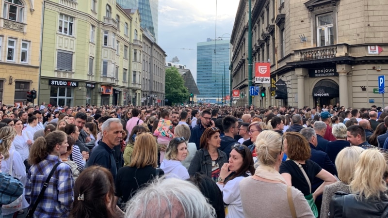 Hundreds Demonstrate In Sarajevo To Demand Better Street Safety