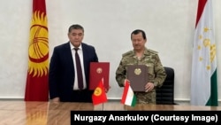 Главы спецслужб Кыргызстана и Таджикистана Камчыбек Ташиев и Саймумин Ятимов.