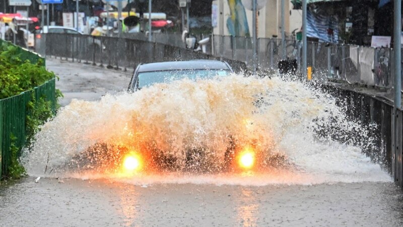 Poplave u Hongkongu i na jugu Kine posle rekordnih padavina
