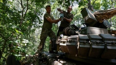 Киев преговаря със западни производители за откриване на тяхно оръжейно