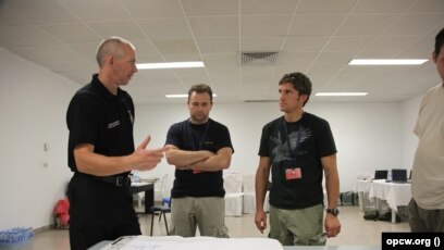 Studenikin si zyrtar i OPCW-së në Tunizi. Tetor 2010.