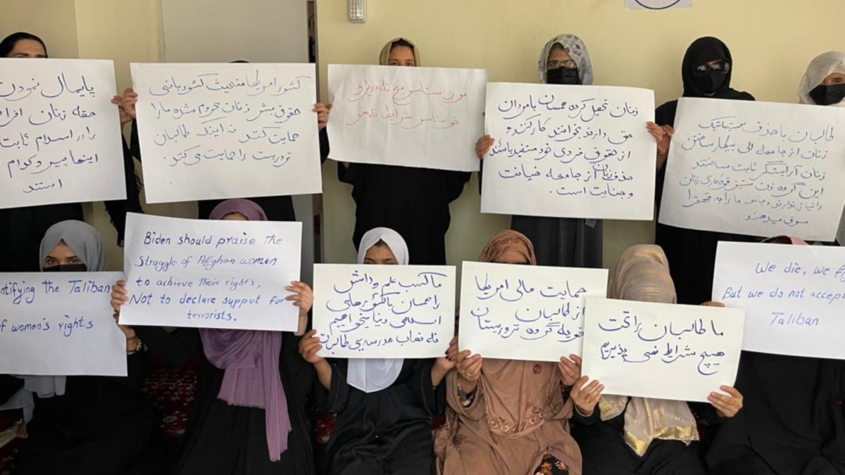 Taliban Briefly Detains Eight Women Who Planned Rights Protest In Kabul - Vimarsana News