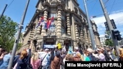 Protest prosvetnih radnika ispred zgrade Vlade Srbije, Beograd, 16. maj 2024. 