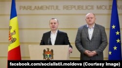 Deputații socialiști Vlad Batrîncea și Vasile Bolea