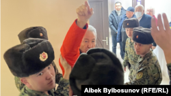 Adakhan Madumarow suduň zalynda. Bişkek. 1-nji fewral, 2024 ý. 