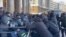 Задержание нефтяников, кадр из видео