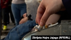 Cigare të fikura jashtë vendeve të caktuara, Shkup prill 2024.