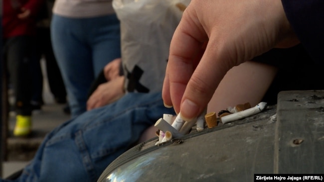 Cigare të fikura jashtë vendeve të caktuara, Shkup prill 2024.