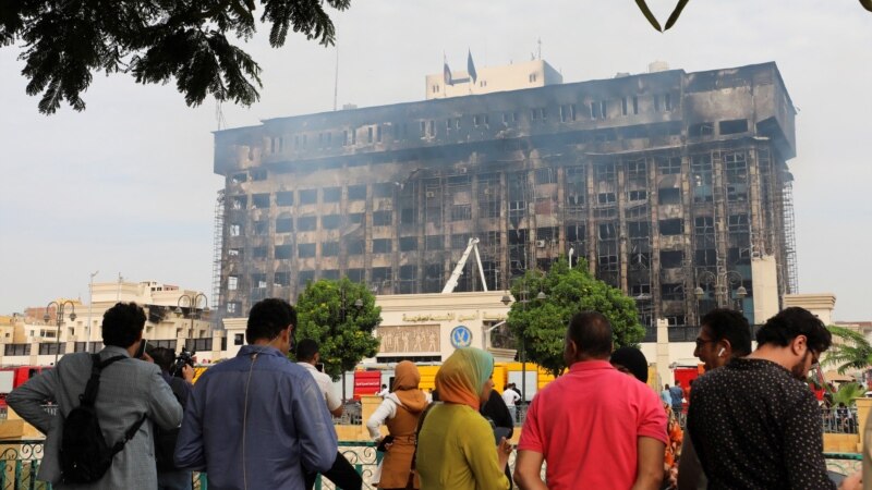 Најмалку 25 повредени во пожар во полициска зграда во Египет