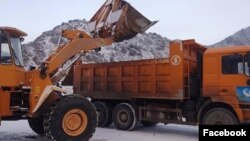 Расчистка дороги Душанбе-Худжанд от снега
