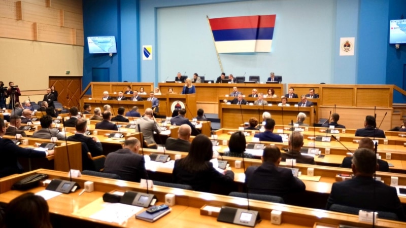 Собранието на Република Српска изгласа извештај со кој се негира геноцидот во Сребреница