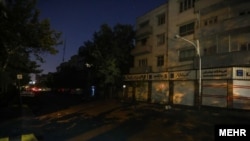 پرچاوی برق در ایران، عکس از آرشیف