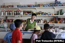 Продуктовый магазин в селе Сайхин, Западно-Казахстанская область. 28 июня 2023 года