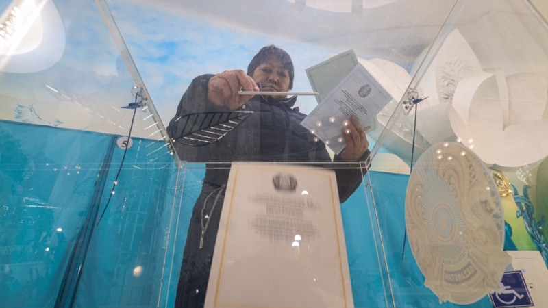 Правящая партия побеждает на выборах в Казахстане