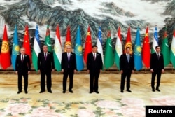 Главы стран Центральной Азии с президентом Китая Си Цзиньпином. Китай, Сиань, 19 мая 2023 года