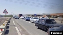 Armenia - Protesters block the Gyumri-Yerevan highway, April 28, 2024.