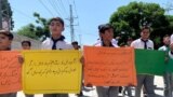  زده کوونکي د پاړه چنار بازار کې وګرځېدل، شعارونه يې ورکړل او بیا د پريس کلب مخې ته يې احتجاجي جلسه وکړه: انځور د جون پنځمه، کال ۲۰۲۳