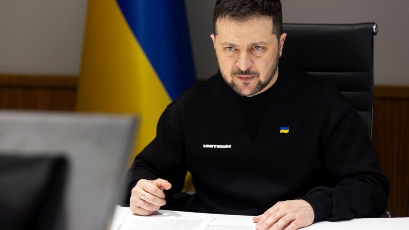 Zelenski poručio da će vratiti ukrajinsku zastavu na Krim