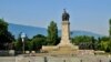 Monumentul amplasat pe un piedestal uriaș a fost ridicat la Sofia în 1954 pentru a onora Armata Roșie sovietică. (foto de arhivă)