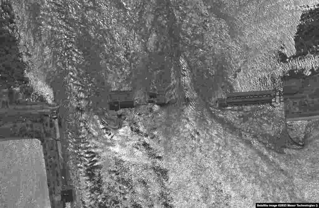 Satellite images show the Russian-controlled Nova Kakhovka dam on June 5 and the same area on June 6 after it was breached.&nbsp;