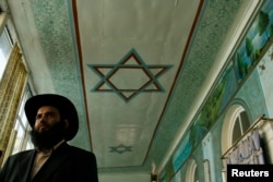 В синагоге Дербента, архивное фото