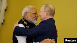 Kievi e ka kritikuar kryeministrin e Indisë, Narendra Modi, që e përqafoi presidentin rus, Vladimir Putin, më 9 korrik në Moskë.