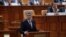 Premierul Marcel Ciolacu în plenul Parlamentului (imagine de arhivă).