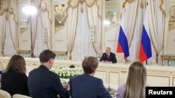 Vladimir Putin participă la conferința de presă cu ocazia summitului Rusia-Adrica, Sankt Petersburg, 29 iulie