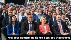  Бившият еврокомисар Мария Габриел, ръководителят на ГЕРБ Бойко Борисов, председателката на Европейската комисия Урсула фон дер Лайен и ръководителят на Европейската национална партия Манфред Вебер 