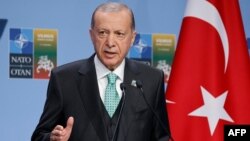 رجب طیب اردوغان می‌گوید: متأسفانه اکنون (بشار) اسد می‌خواهد که ترکیه از شمال سوریه خارج شود، (اما) چنین چیزی رخ نخواهد داد